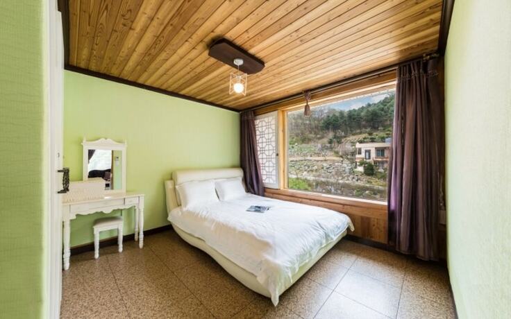 Imagen general del Hotel Gapyeong Haengbogi Meomuneunjip House. Foto 16