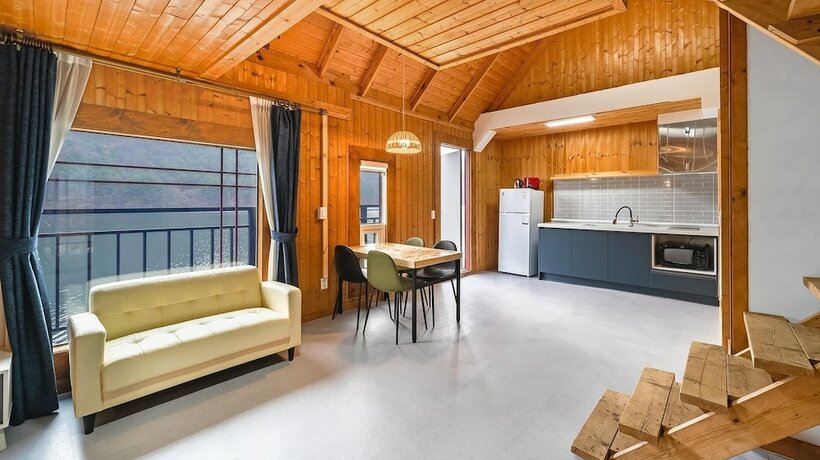 Imagen de la habitación del Hotel Gapyeong Leupuang Pension. Foto 19