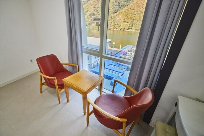 Imagen de la habitación del Hotel Gapyeong Puffinsbay Pension. Foto 13