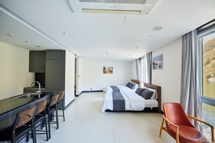 Imagen de la habitación del Hotel Gapyeong Puffinsbay Pension. Foto 16