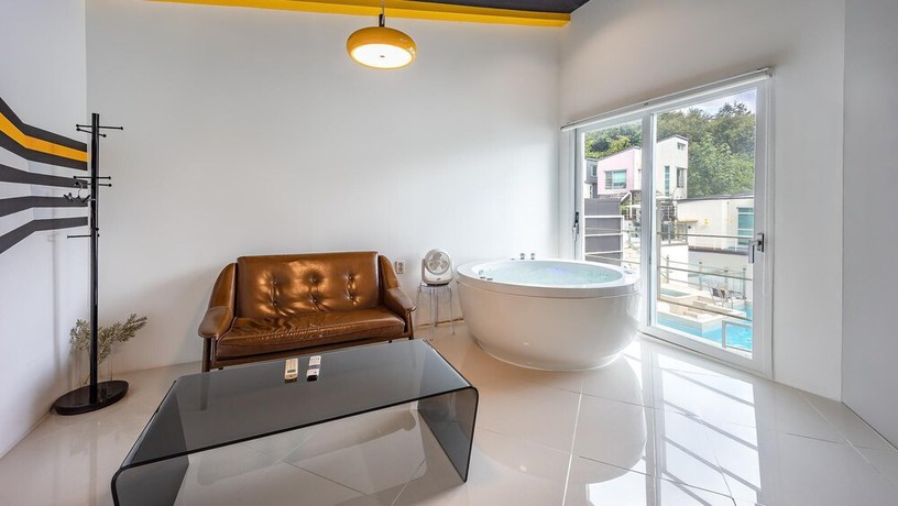 Imagen de la habitación del Hotel Gapyeong Syainilibeo Pulbillaandseupapensy. Foto 2