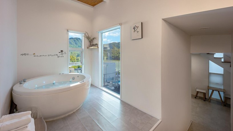 Imagen de la habitación del Hotel Gapyeong Syainilibeo Pulbillaandseupapensy. Foto 12