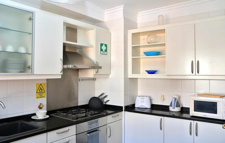 Imagen de los interiores del Hotel Garajau Terrace. Foto 8