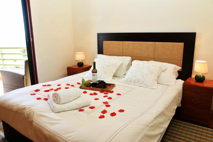 Imagen de la habitación del Hotel Garajau Terrace. Foto 4