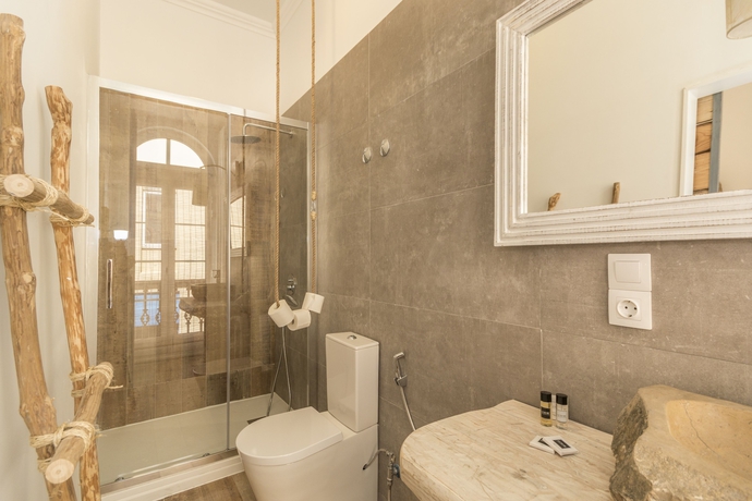 Imagen de la habitación del Hotel Garam Lisboa. Foto 17