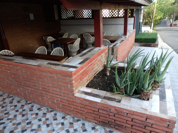 Imagen del bar/restaurante del Hotel Garant and Suites. Foto 5