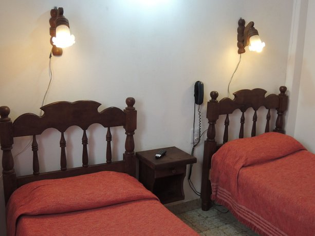 Imagen de la habitación del Hotel Garay. Foto 6