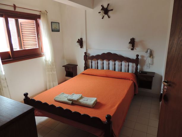 Imagen de la habitación del Hotel Garay. Foto 10