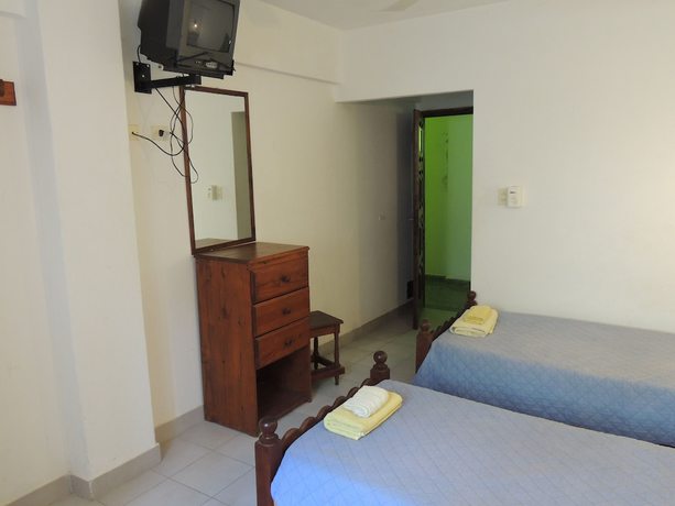 Imagen de la habitación del Hotel Garay. Foto 13