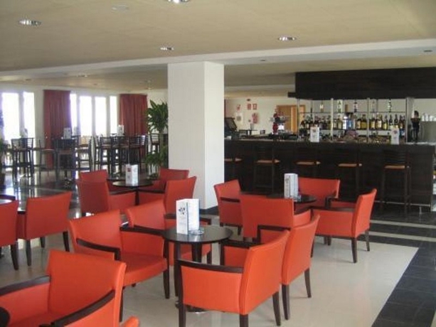 Imagen general del Hotel Garbi Costa Luz. Foto 2