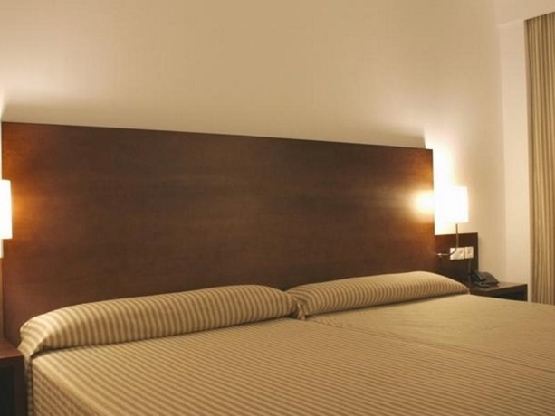 Imagen general del Hotel Garbi Costa Luz. Foto 4