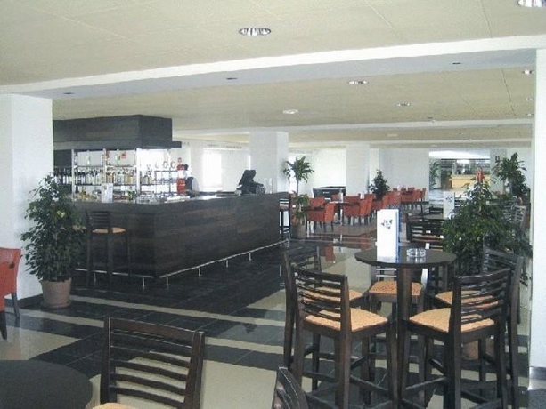 Imagen general del Hotel Garbi Costa Luz. Foto 7