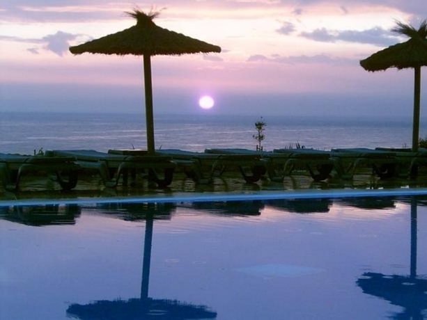 Imagen general del Hotel Garbi Costa Luz. Foto 11