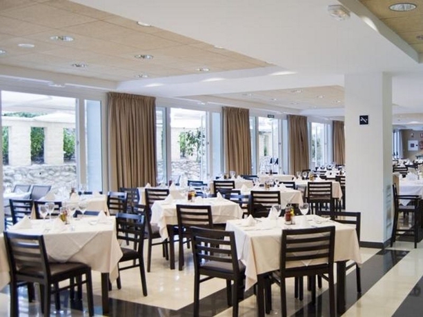 Imagen general del Hotel Garbi Costa Luz. Foto 13