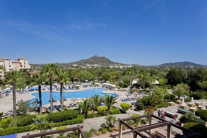 Imagen de la piscina del Hotel Garbí Cala Millor. Foto 15