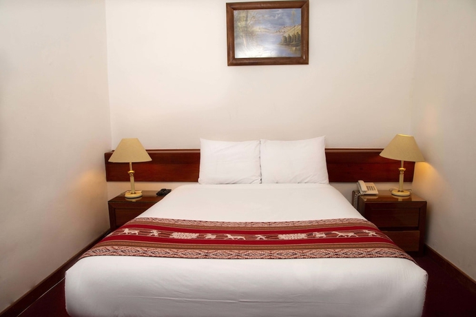 Imagen de la habitación del Hotel Garcilaso I. Foto 2