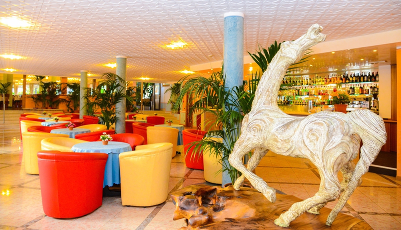Imagen del bar/restaurante del Hotel Garda Bellevue. Foto 6