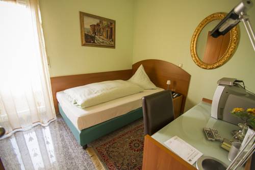 Imagen de la habitación del Hotel Garda, Darmstadt. Foto 4