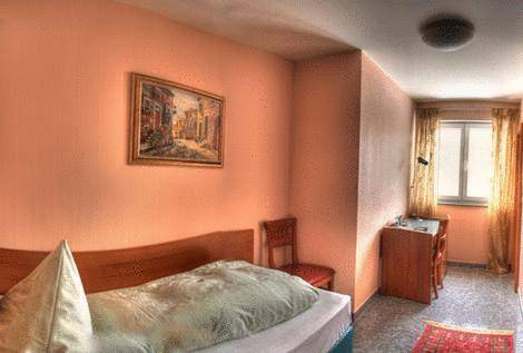 Imagen de la habitación del Hotel Garda, Darmstadt. Foto 6