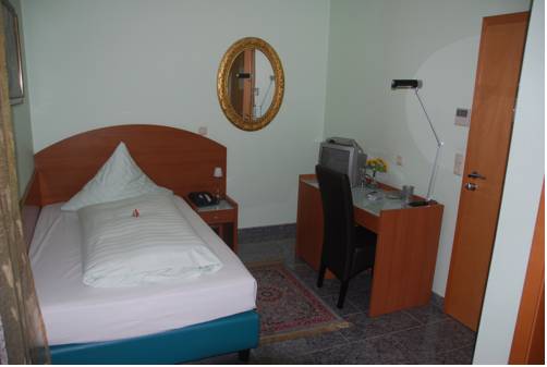 Imagen de la habitación del Hotel Garda, Darmstadt. Foto 10