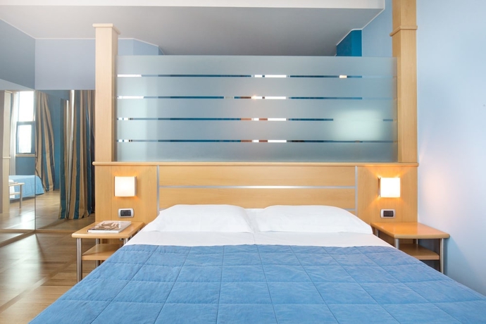 Imagen de la habitación del Hotel Garda, Lago de Garda. Foto 5