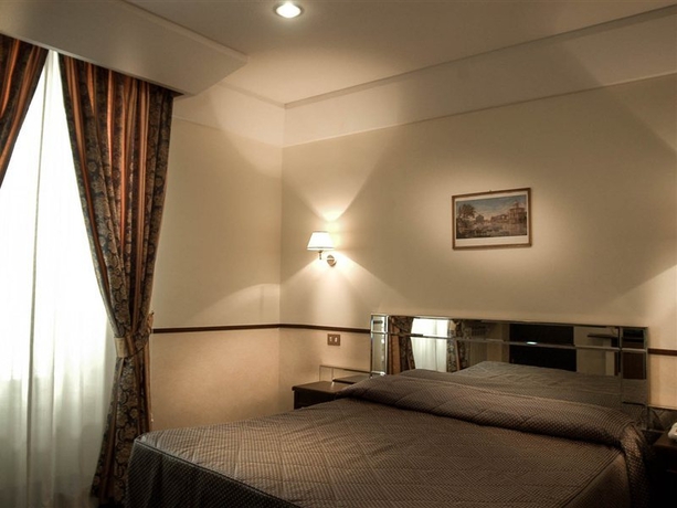 Imagen general del Hotel Garda, Roma. Foto 5