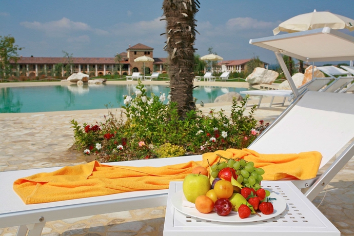 Imagen de la piscina del Hotel Garda San Vigilio Golf. Foto 18