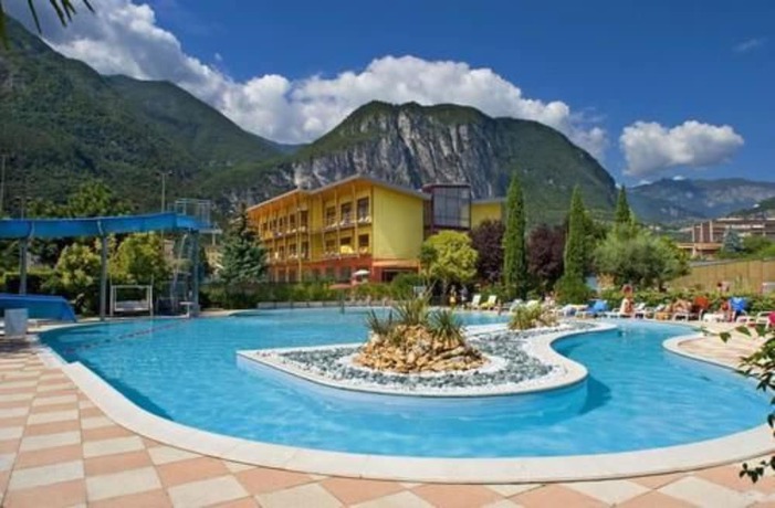 Imagen de la piscina del Hotel Garda Sporting Club, Riva del Garda. Foto 20