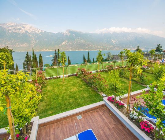 Imagen de los exteriores del Hotel Garda Suite - Adults Only. Foto 12