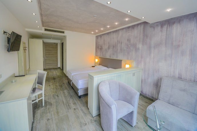 Imagen de la habitación del Hotel Garda Suite - Adults Only. Foto 8