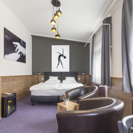 Imagen de la habitación del Hotel Garda, Szombathely. Foto 5