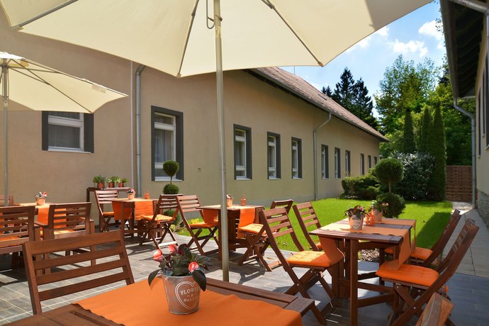 Imagen de los exteriores del Hotel Garda, Szombathely. Foto 15