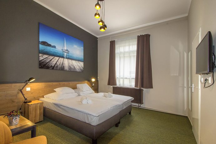Imagen de la habitación del Hotel Garda, Szombathely. Foto 10
