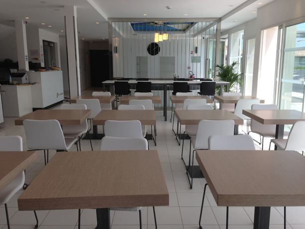 Imagen del bar/restaurante del Hotel Gardénia Bordeaux Est. Foto 2