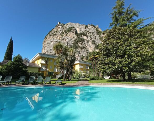 Imagen general del Hotel Garden Arco - Adult Only. Foto 3