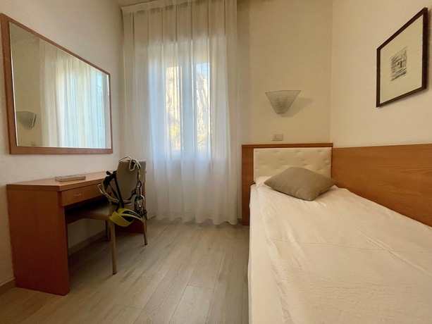 Imagen general del Hotel Garden Arco - Adult Only. Foto 7