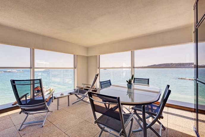 Imagen de los exteriores del Hotel Garden Beach, Antibes. Foto 7