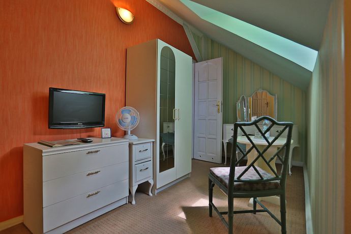 Imagen de la habitación del Hotel Garden, Boleslawiec. Foto 3