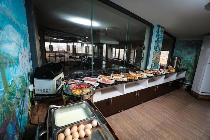 Imagen del bar/restaurante del Hotel Garden City, Navoi. Foto 4