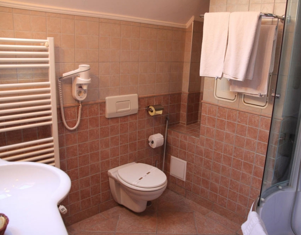 Imagen de la habitación del Hotel Garden Club. Foto 10