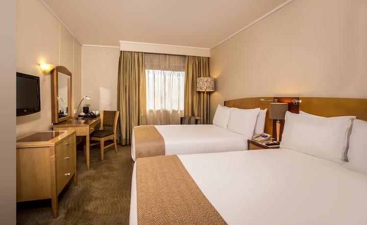 Imagen de la habitación del Hotel Garden Court Eastgate. Foto 8