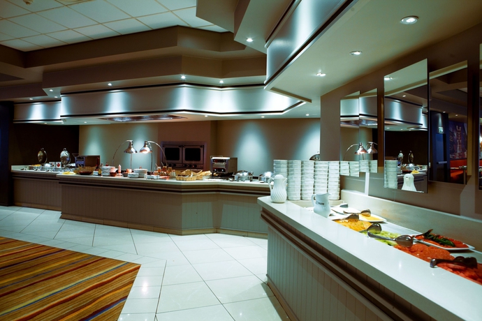 Imagen del bar/restaurante del Hotel Garden Court Milpark. Foto 6