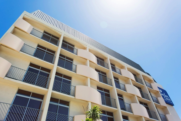 Imagen de los exteriores del Hotel Garden Court Nelson Mandela Boulevard. Foto 9