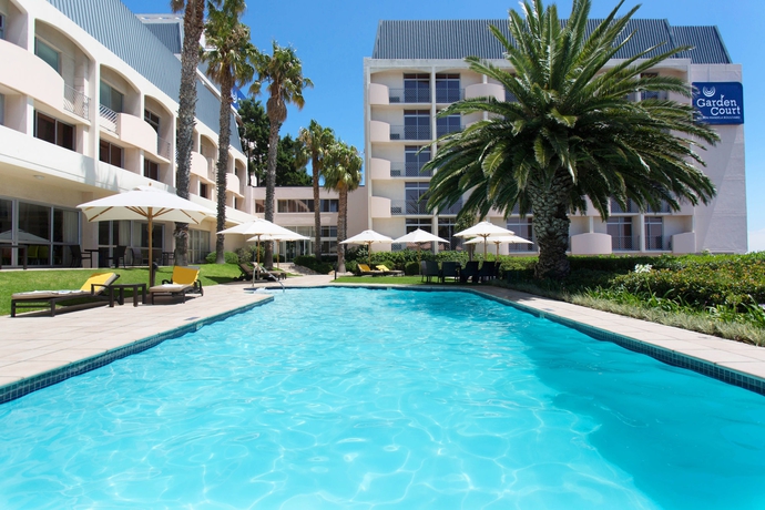 Imagen de la piscina del Hotel Garden Court Nelson Mandela Boulevard. Foto 12