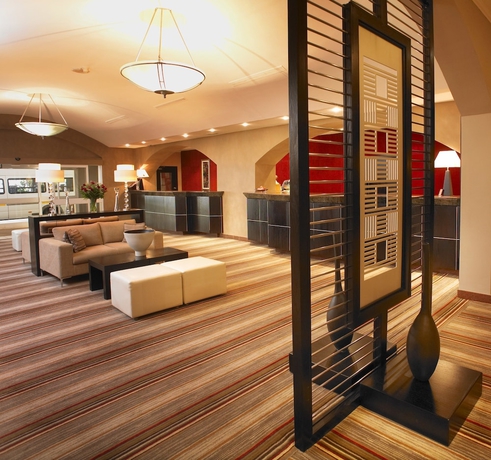 Imagen de los interiores del Hotel Garden Court O.r. Tambo International Airport. Foto 15