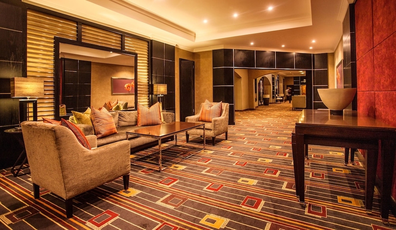 Imagen de los interiores del Hotel Garden Court O.r. Tambo International Airport. Foto 18