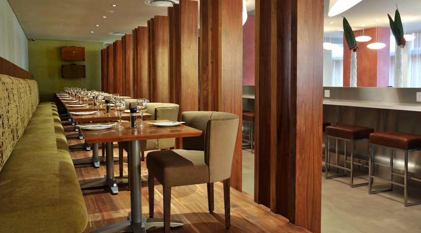 Imagen del bar/restaurante del Hotel Garden Court Victoria Junction. Foto 4