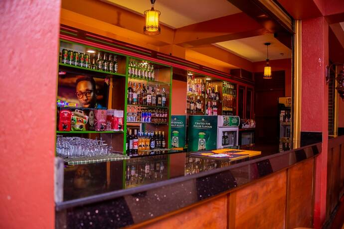 Imagen del bar/restaurante del Hotel Garden Courts Masaka. Foto 15
