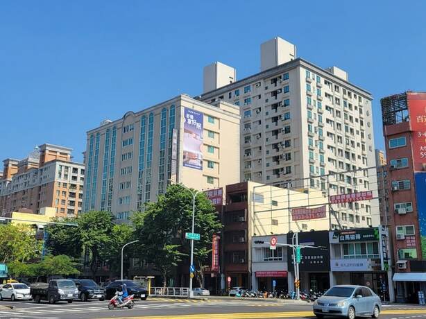 Imagen general del Hotel Garden Education Culture Hotel. Foto 9