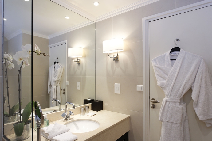 Imagen de la habitación del Hotel Garden Elysee. Foto 9